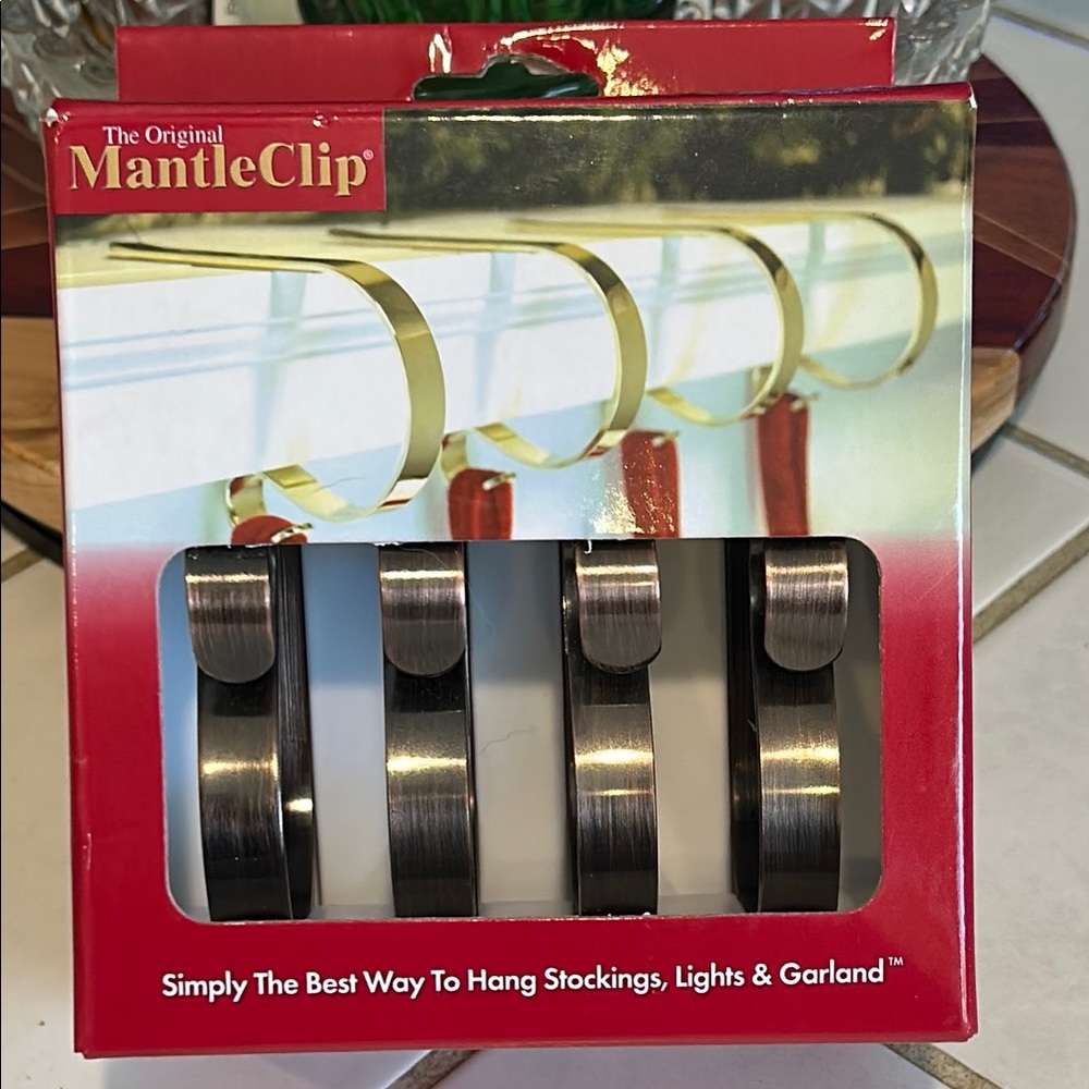 NWT The Original Mantle Clip Holders
